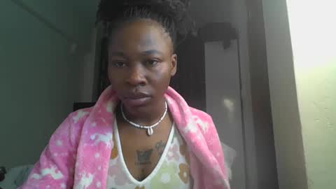 Snapshot of miss_kiarrafit chatting on 11/25/25, 12:38 Miss Kiarrafit online show from 11/25/25, 12:38