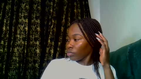 Snapshot of miss_kiarrafit chatting on 06/17/26, 07:15 Miss Kiarrafit online show from 06/17/26, 07:15