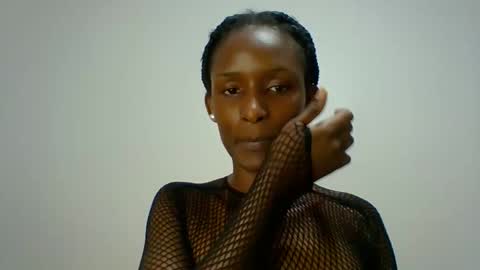 kiki online show from 10/04/25, 05:49