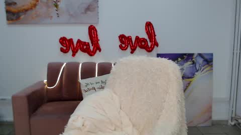 Snapshot of miss_kiten chatting on 02/21/25, 08:49 miss_kiten online show from 02/21/25, 08:49