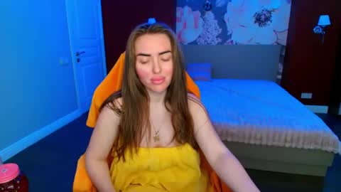 Snapshot of miss_kiten chatting on 07/12/26, 09:11 miss_kiten online show from 07/12/26, 09:11