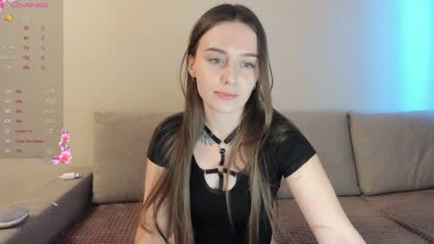 Snapshot of miss_kitty13 chatting on 02/23/25, 01:57 Kitty online show from 02/23/25, 01:57