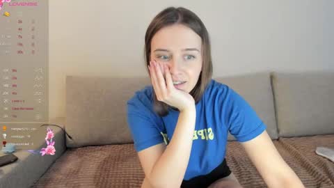 Snapshot of miss_kitty13 chatting on 02/28/25, 06:21 Kitty online show from 02/28/25, 06:21