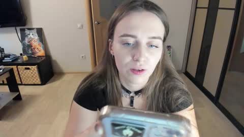 Snapshot of miss_kitty13 chatting on 10/26/25, 07:25 Kitty online show from 10/26/25, 07:25