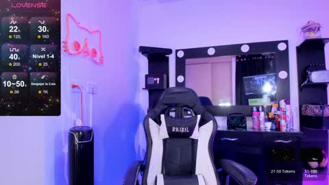 Snapshot of miss_kittyn chatting on 01/26/25, 01:09 Miss Kittyn online show from 01/26/25, 01:09