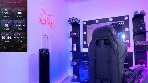 Snapshot of miss_kittyn chatting on 10/31/25, 06:09 Miss Kittyn online show from 10/31/25, 06:09