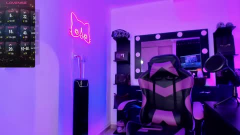 Snapshot of miss_kittyn chatting on 04/24/26, 12:46 Miss Kittyn online show from 04/24/26, 12:46