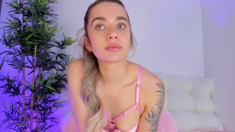 Alana online show from 10/24/25, 12:41