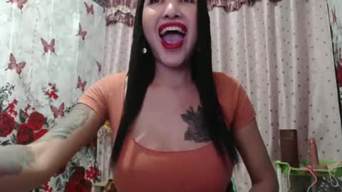 Snapshot of miss_lianslim chatting on 02/26/25, 12:49 inday online show from 02/26/25, 12:49