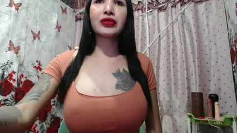 Snapshot of miss_lianslim chatting on 03/05/25, 07:38 inday online show from 03/05/25, 07:38