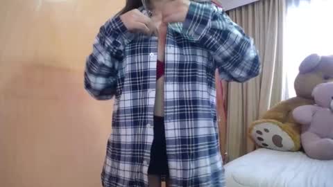 lilieth  online show from 01/17/25, 08:00