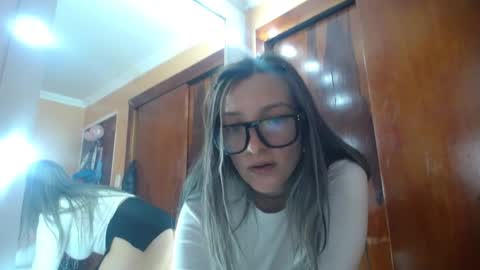 lilieth  online show from 02/21/25, 04:16