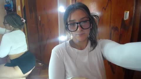 lilieth  online show from 11/21/25, 04:38