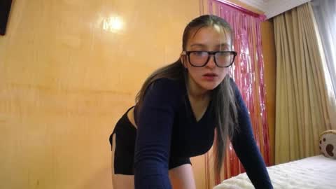 lilieth  online show from 05/04/26, 02:13