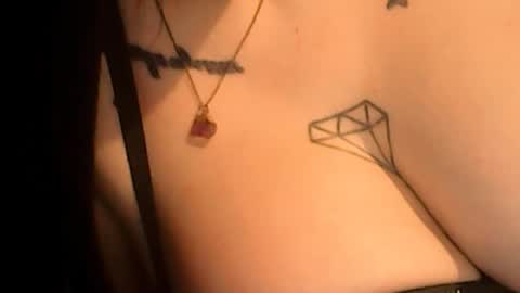 Snapshot of miss_luna6 chatting on 04/21/26, 08:44 miss_luna6 online show from 04/21/26, 08:44