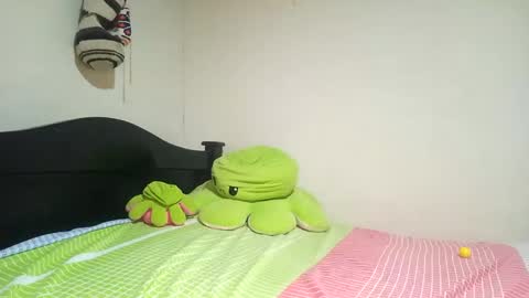 Snapshot of miss_ly_ chatting on 02/21/25, 08:40 ly independent model online show from 02/21/25, 08:40