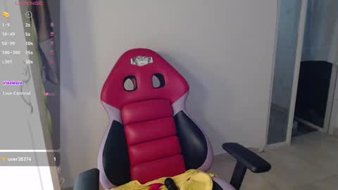 Snapshot of miss_ly_ chatting on 10/02/25, 07:10 ly independent model online show from 10/02/25, 07:10