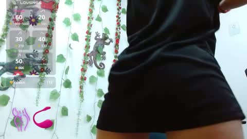 Snapshot of miss_mafehot chatting on 03/04/25, 12:55 mafe maria fernanda online show from 03/04/25, 12:55