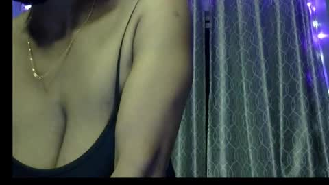 Snapshot of miss_mahi69 chatting on 04/24/26, 04:31 Mahi online show from 04/24/26, 04:31