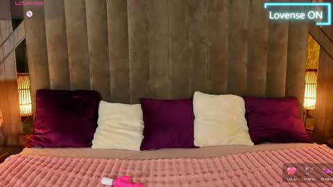   online show from 04/12/26, 06:29