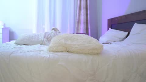 Maya online show from 03/08/25, 09:50