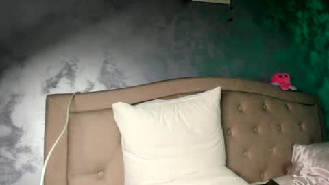 miss_medyson online show from 01/29/25, 06:50