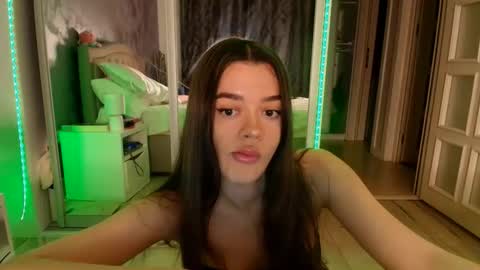 miss_medyson online show from 11/18/25, 03:49