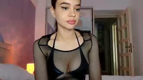 Snapshot of miss_medyson chatting on 06/19/26, 07:56 miss_medyson online show from 06/19/26, 07:56