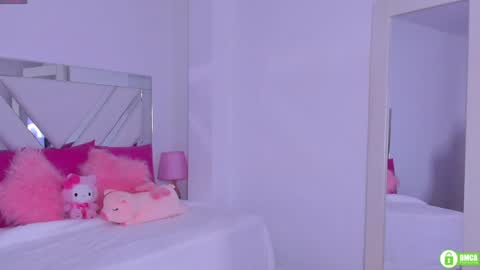 Snapshot of miss_megan__ chatting on 12/15/24, 02:16 online show from 12/15/24, 02:16