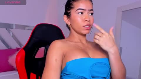 Snapshot of miss_megan__ chatting on 02/20/25, 02:46 online show from 02/20/25, 02:46