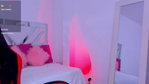 Snapshot of miss_megan__ chatting on 02/24/25, 02:15 online show from 02/24/25, 02:15