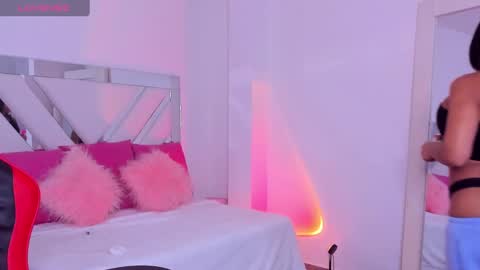 Snapshot of miss_megan__ chatting on 03/05/25, 12:44 online show from 03/05/25, 12:44