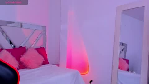 Snapshot of miss_megan__ chatting on 03/10/25, 12:48 online show from 03/10/25, 12:48