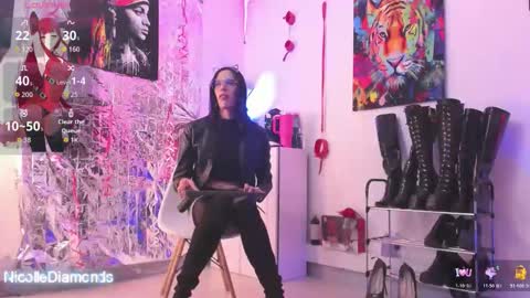 Snapshot of miss_nicolesds chatting on 03/26/26, 01:17 Miss Nicole online show from 03/26/26, 01:17