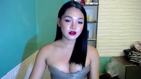Snapshot of miss_precious_xx chatting on 04/29/26, 01:48 Precious online show from 04/29/26, 01:48