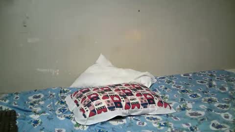 miss_pretty01 online show from 04/27/26, 11:03