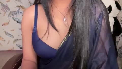 miss_queen99 online show from 12/19/25, 07:04