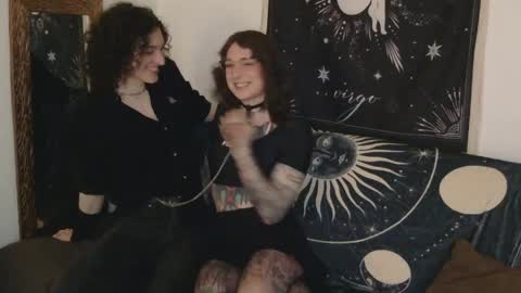 Snapshot of miss_raven_ts chatting on 04/22/26, 11:50 Raven online show from 04/22/26, 11:50