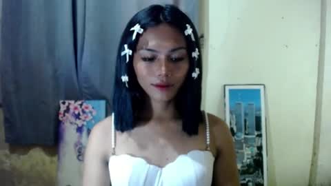 Snapshot of miss_rea_xoxo chatting on 07/11/26, 01:19 miss_rea_xoxo online show from 07/11/26, 01:19
