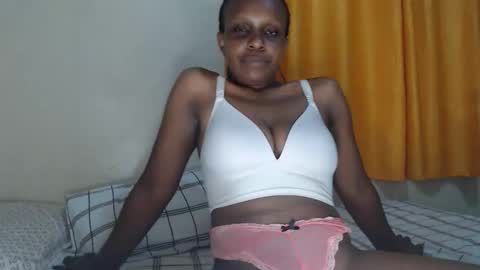 Snapshot of miss_reina21 chatting on 05/10/26, 07:08 Reina online show from 05/10/26, 07:08