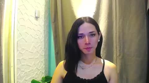 Snapshot of miss_rona_xoxo chatting on 03/30/26, 11:22 Rona online show from 03/30/26, 11:22