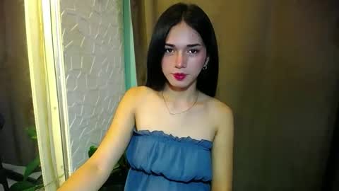 Snapshot of miss_rona_xoxo chatting on 04/12/26, 09:58 Rona online show from 04/12/26, 09:58