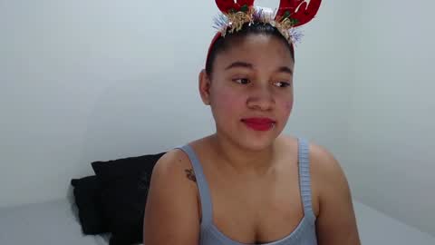 Snapshot of miss_rose1 chatting on 12/19/24, 11:29 ROS online show from 12/19/24, 11:29