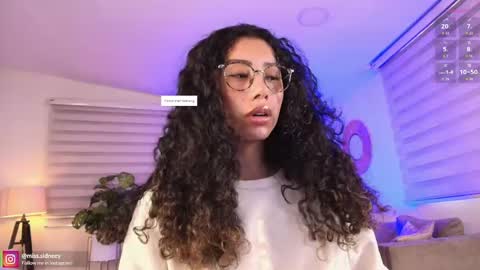 Snapshot of miss_sidney chatting on 04/20/26, 12:41 Amy Olivera online show from 04/20/26, 12:41