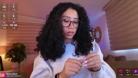 Snapshot of miss_sidney chatting on 06/13/26, 11:52 Amy Olivera online show from 06/13/26, 11:52