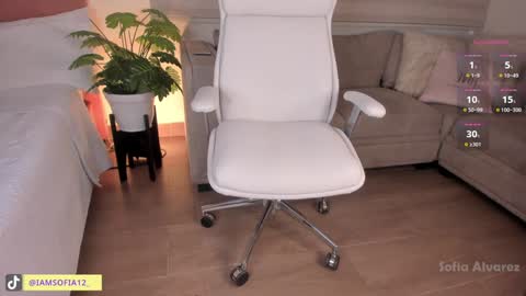 Snapshot of miss_soffy chatting on 01/11/25, 11:34 Sofia Alvarez online show from 01/11/25, 11:34