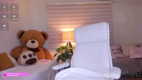 Snapshot of miss_soffy chatting on 02/10/25, 11:46 Sofia Alvarez online show from 02/10/25, 11:46