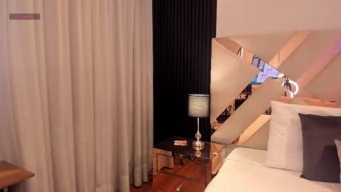 Snapshot of miss_soffy chatting on 11/27/25, 12:18 Sofia Alvarez online show from 11/27/25, 12:18