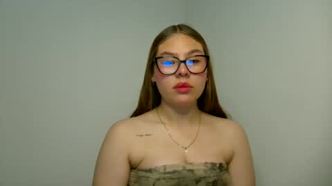 sophi 3 online show from 06/11/26, 12:43