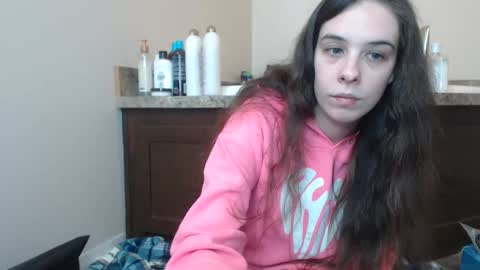 Snapshot of miss_sunshine01 chatting on 01/18/25, 02:03 Bella online show from 01/18/25, 02:03